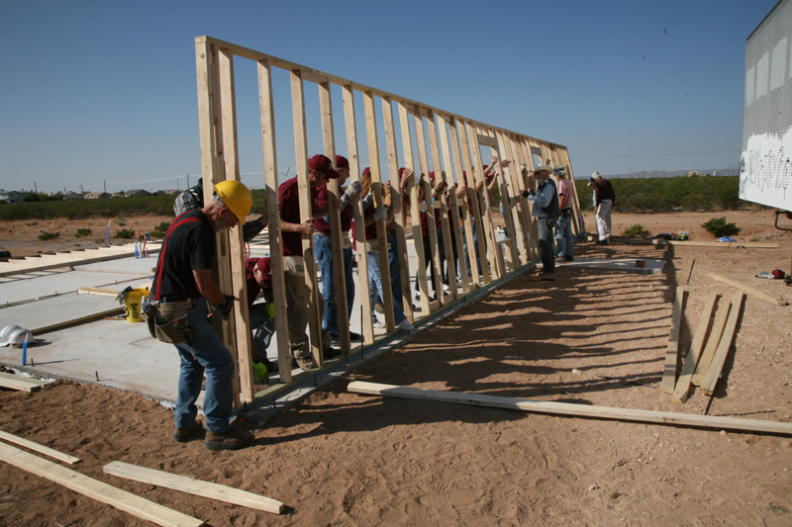 EXIT Realty _amp_ Habitat For Humanity_2008 10 27_7979.jpg