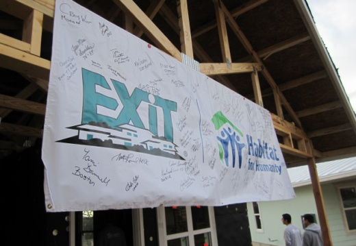 AustinHabitatBuildBlitzMonday01 782p